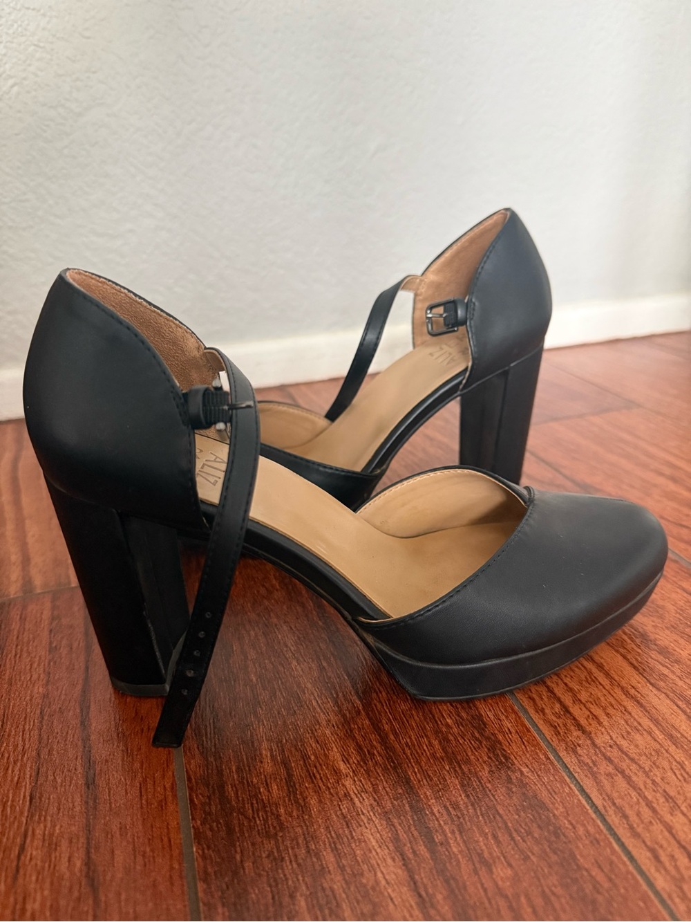 Naturalizer Black Mary Jane Block Heel Pumps